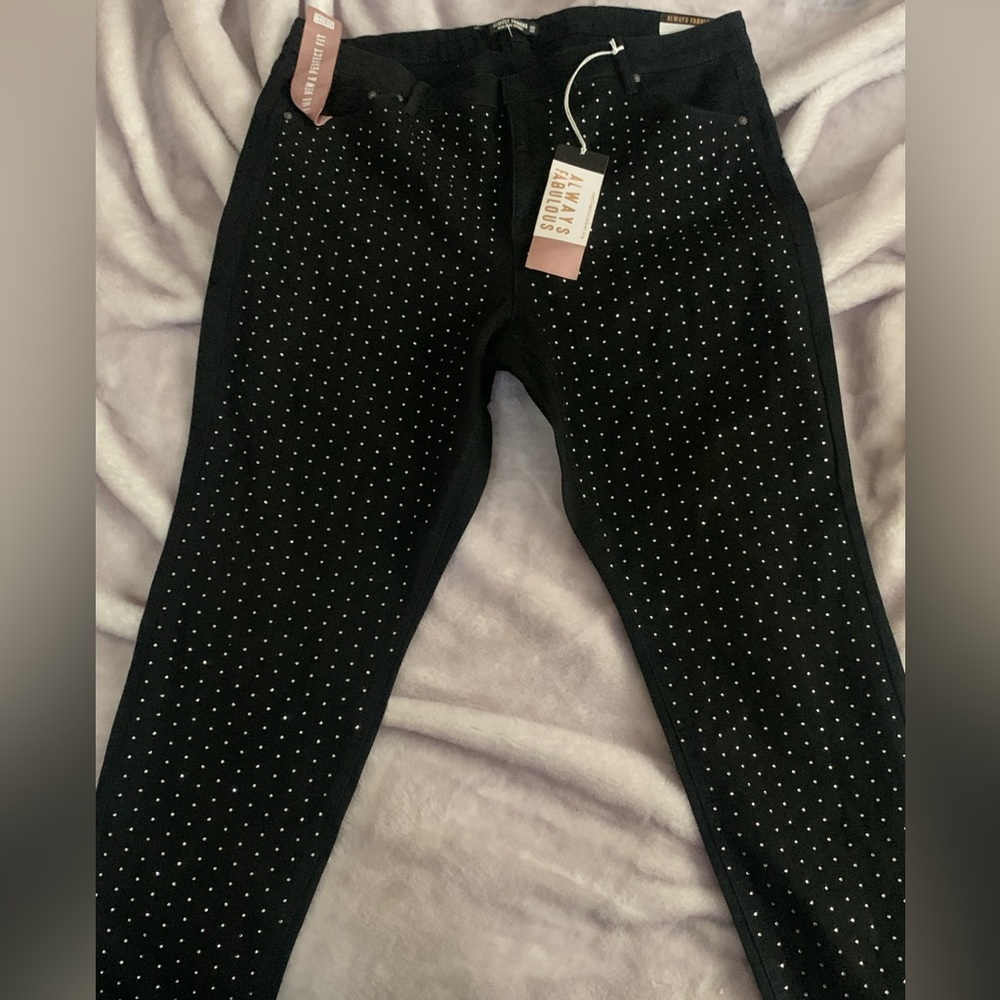 Black jeans with rinestones front